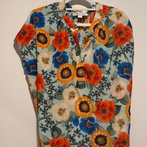 Amour Vert Vibrant 100% Silk Floral V-Neck Blouse - Size Large W22” L26”